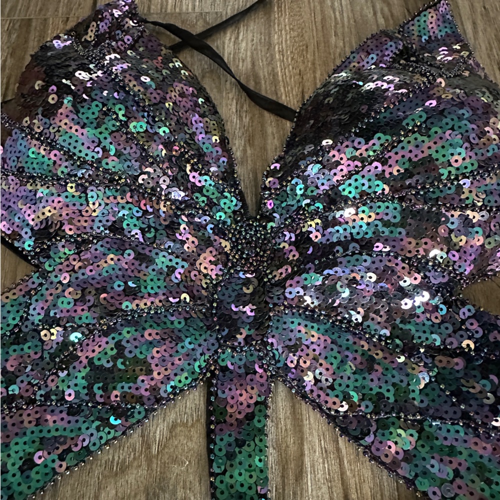 Nasty Gal Sequin Butterfly Top - Picture 3 of 6